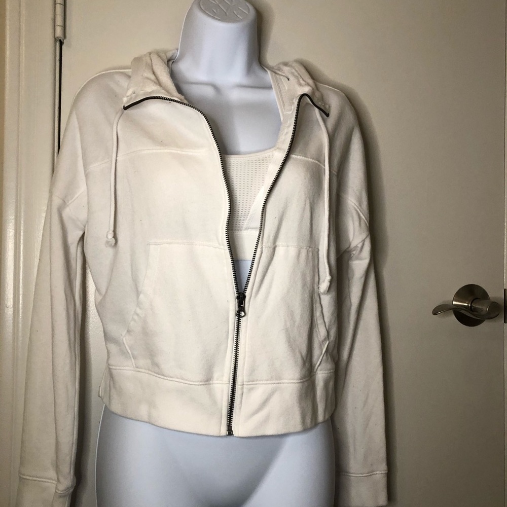 WHITE ZIP UP HOODIE